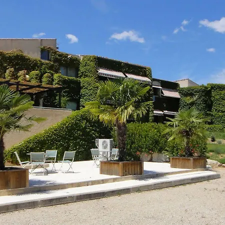 Hotel Lou Paradou 3*